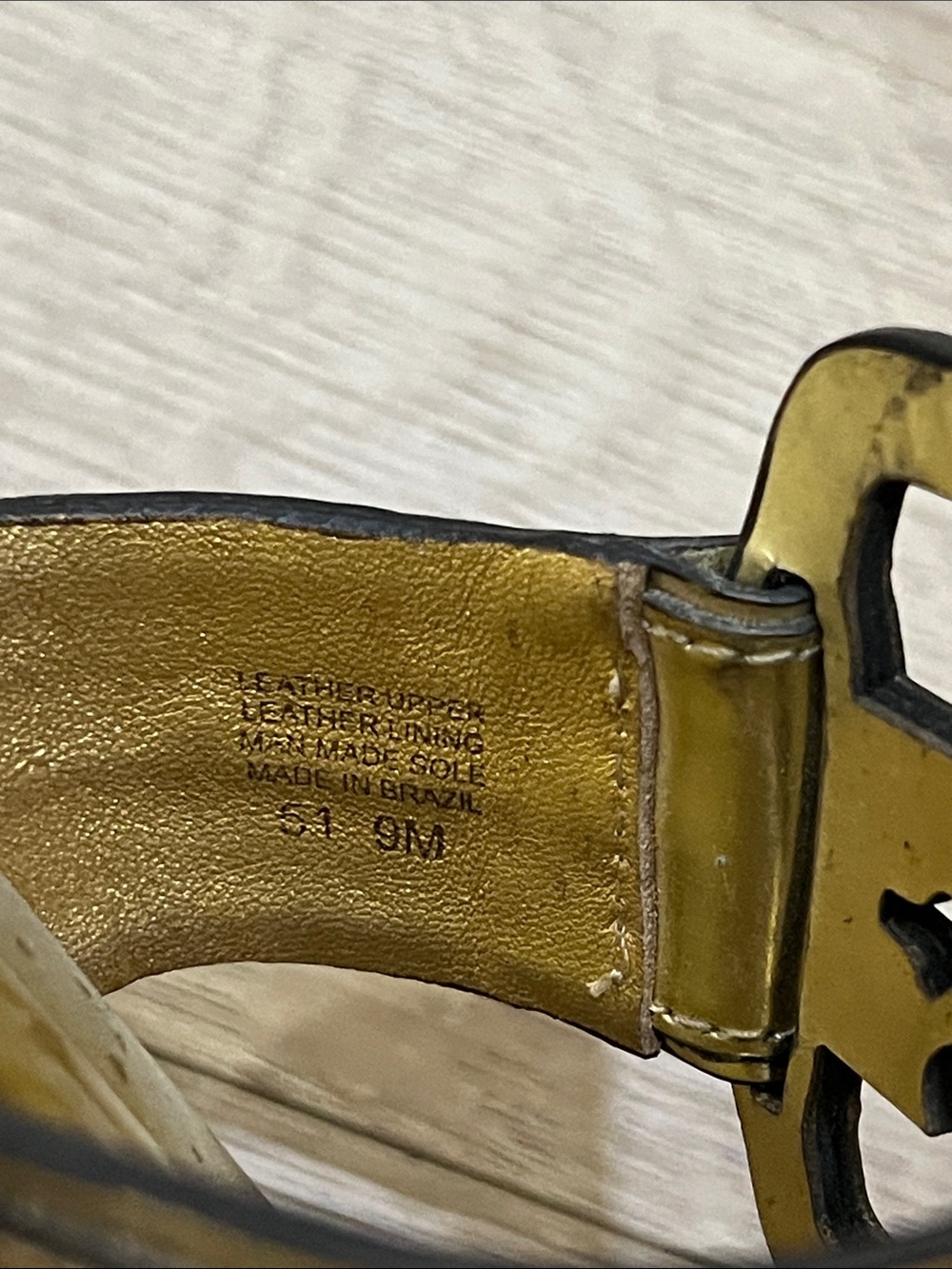 Tory Burch Metallic Gold Logo Thong Sandals size 9 - Picture 4 of 5